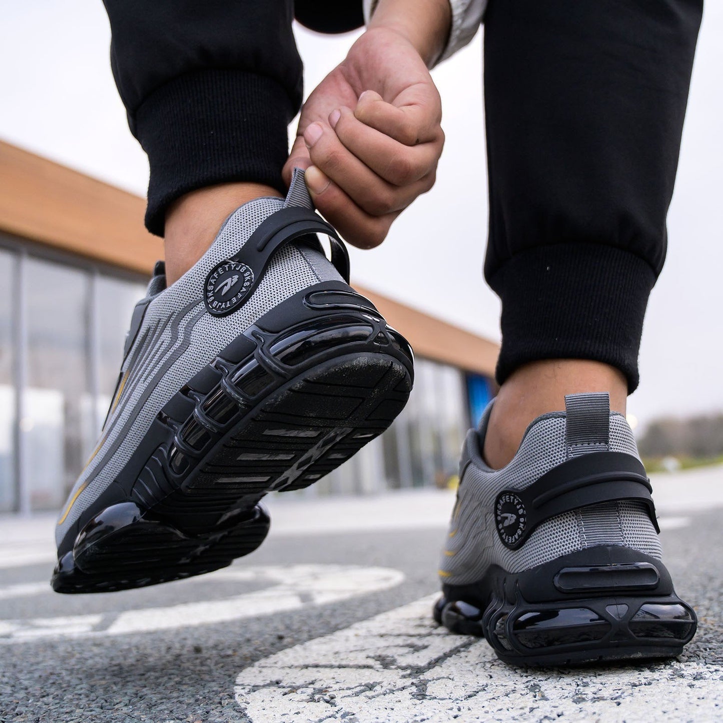 MEN'S RUGGED OUTDOOR SHOES - Protect Your Feet With Comfort & Style